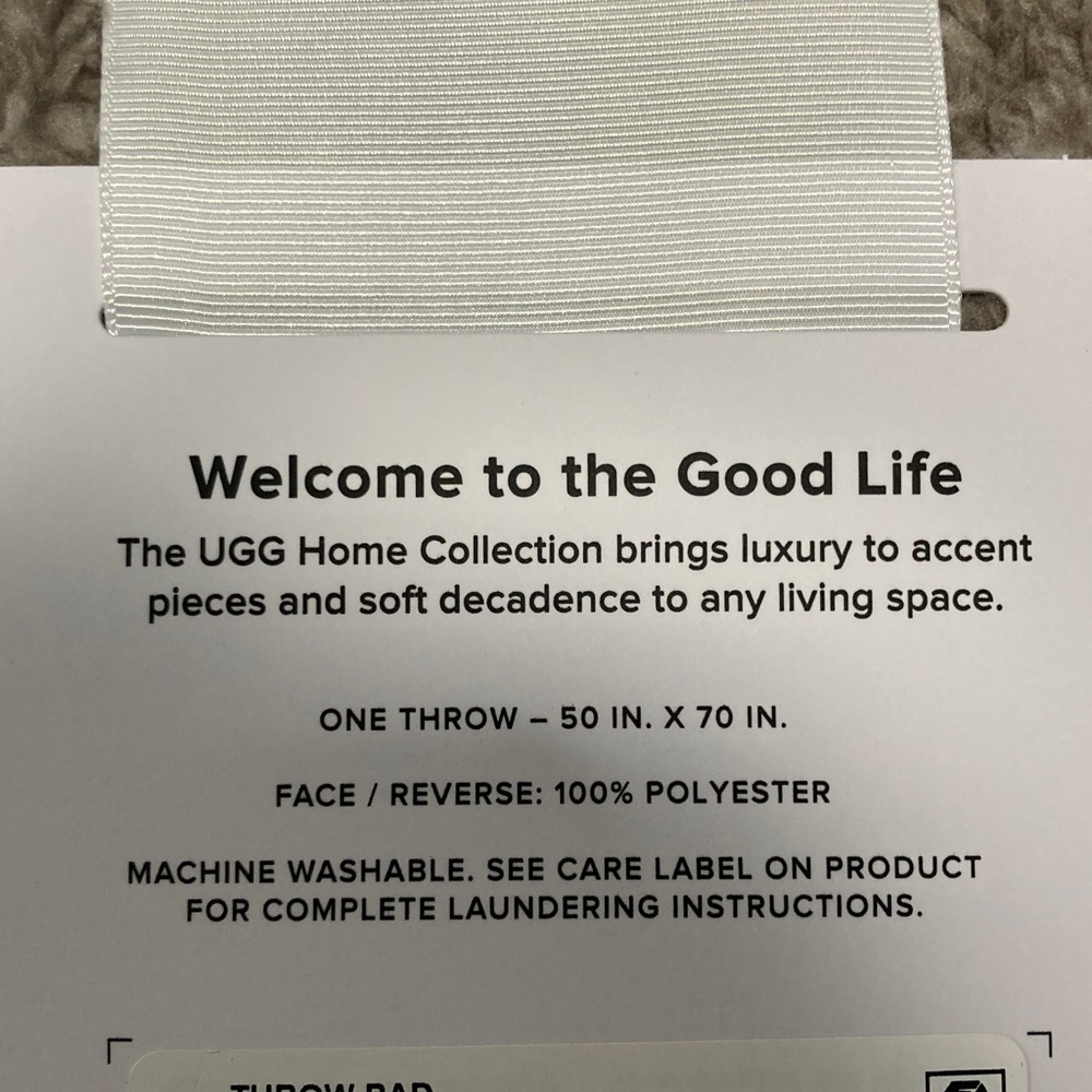 Ugg Throw Blanket - Picture 3 of 4